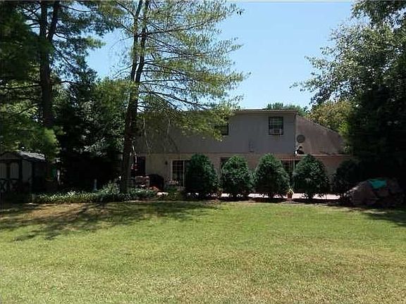 4th image of 7588 Fairview Dr
