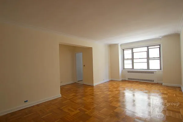 Rented by Hecht Group | media 11