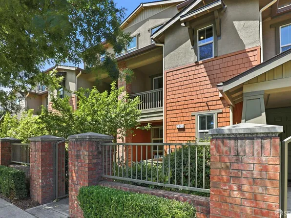 2541 Oak Rd, Walnut Creek, CA 94597