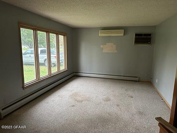 3rd image of 812 Washington Ave
