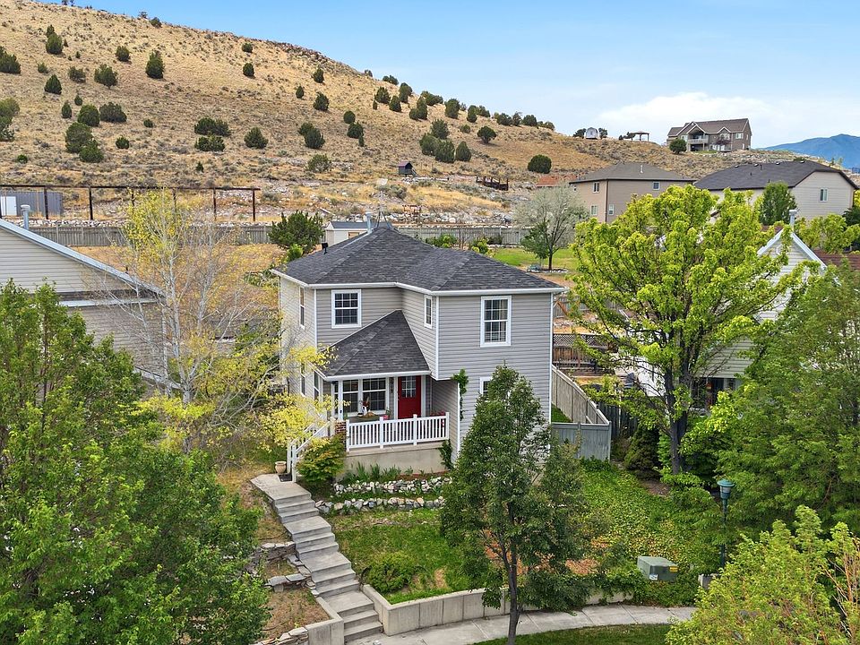 1st image of 3918 E Parkers Pl