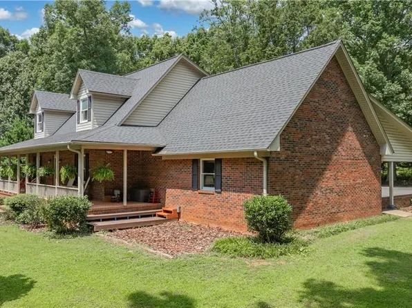 2244 N Asheboro School Rd, Asheboro, NC 27203