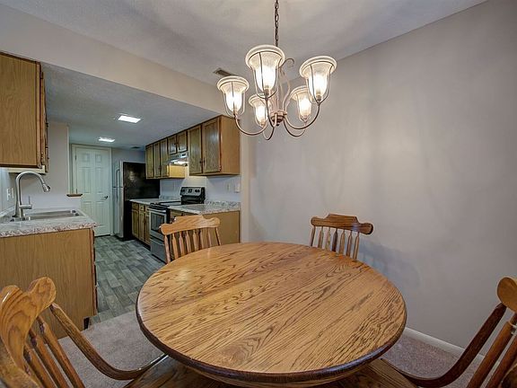 3rd image of 1655 Green Leaf Ct