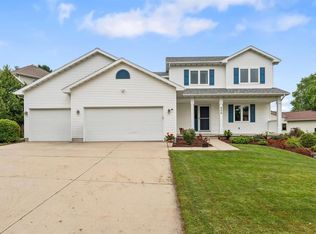 906 Pheasant Ln, Deforest, WI 53532