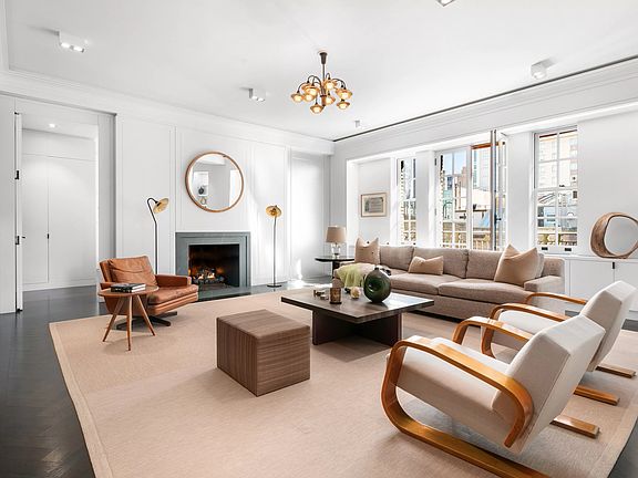 2nd image of 1 W 64th St APT 8C