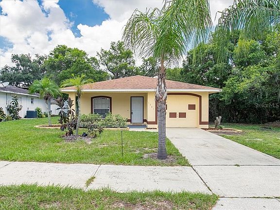 4th image of 1301 Columbus Cir