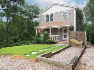17 Barnacle Dr E, South Kingstown, RI 02879