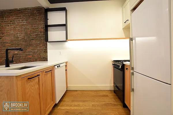 Rented by null | media 28