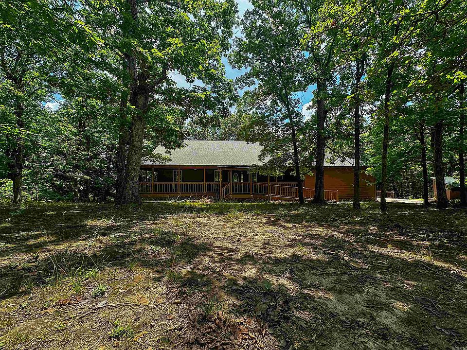 1st image of 390 Cooper Point Dr