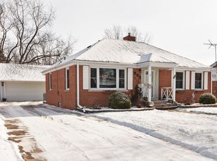 905 N Highland Dr, Chicago Heights, IL 60411