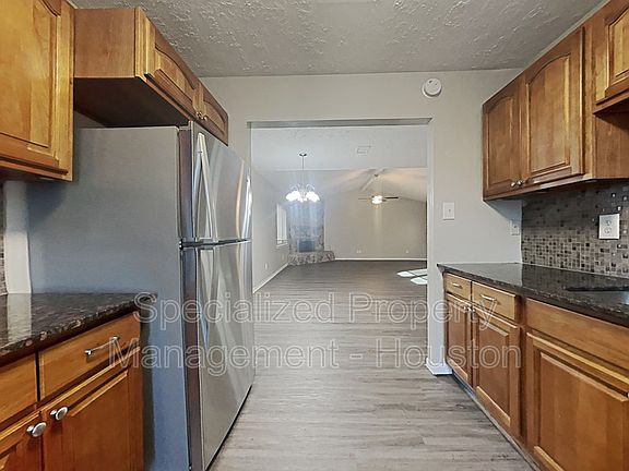 3rd image of 24526 Whitesail Dr