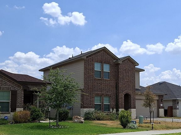 3rd image of 1008 Rosa Parks Dr