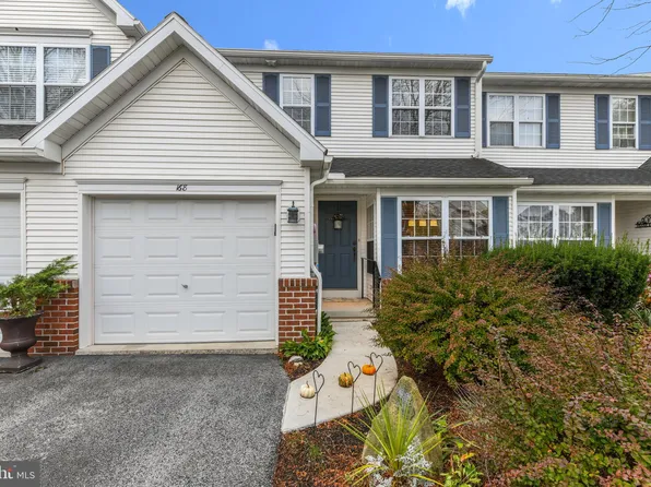 168 Waterford Ln, Reading, PA 19606