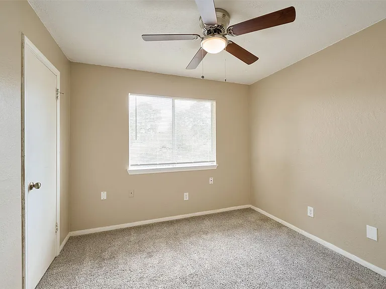 23311 Grand Rapids Ln — Photo 26