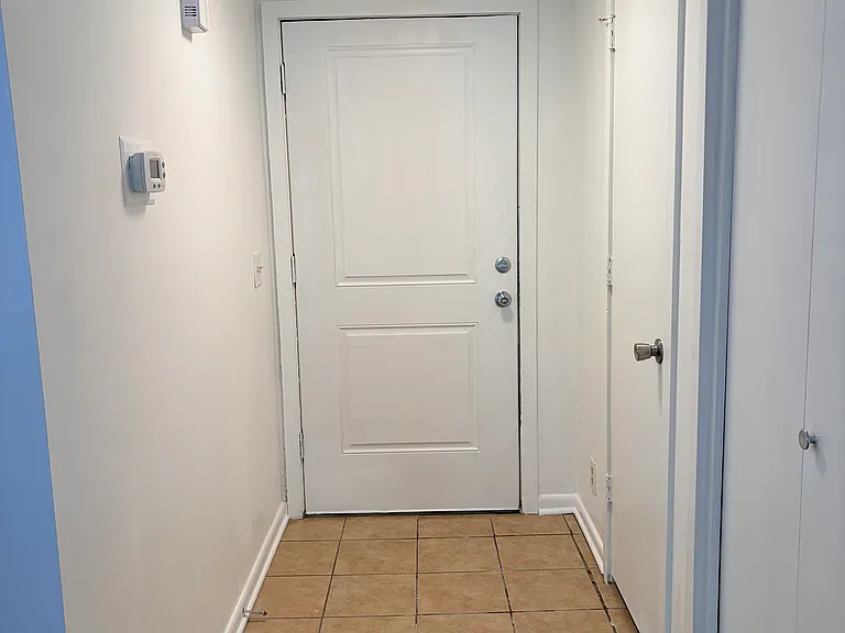 11 Royalgate Dr #11 — Photo 7