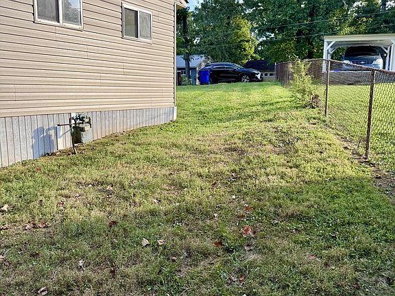 4th image of 211 Wadsworth Pl