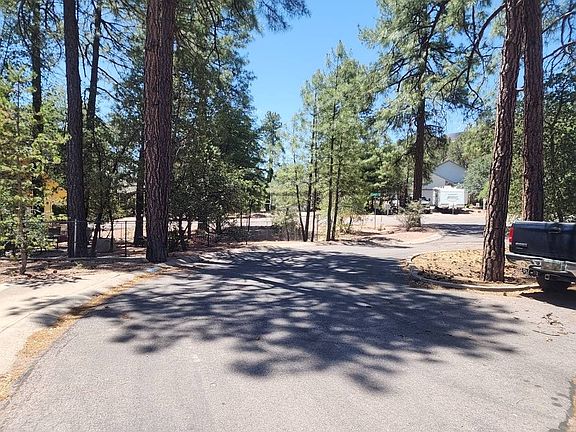 5th image of 706 W Forest Cir