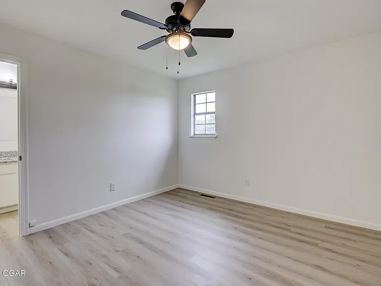 1119 S Saint Louis Ave — Photo 14