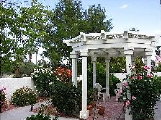 Backyard w/gazebo.