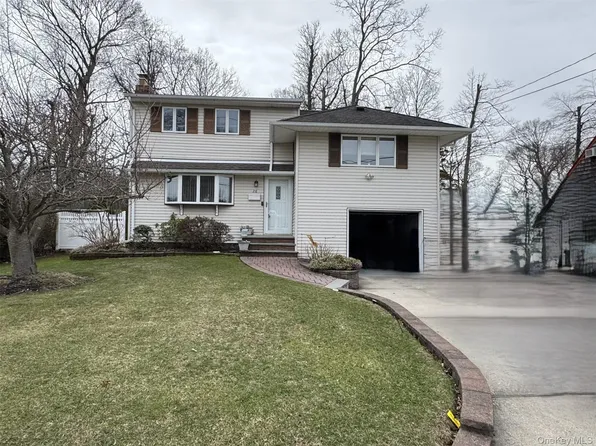 26 Bowden Drive, Huntington Station, NY 11746