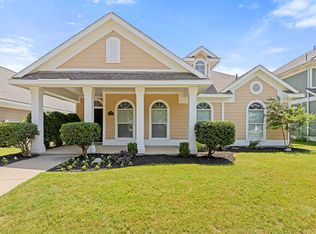 1046 Elm Dr, Little Elm, TX 76227