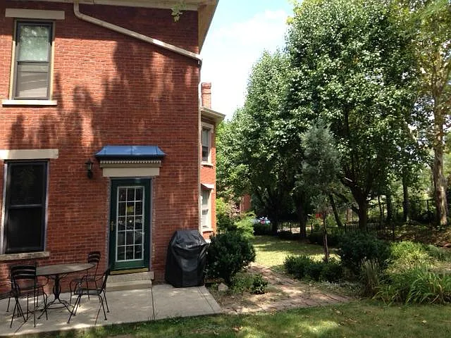 2 bed, 1500 sqft, $2,100 — Photo 1