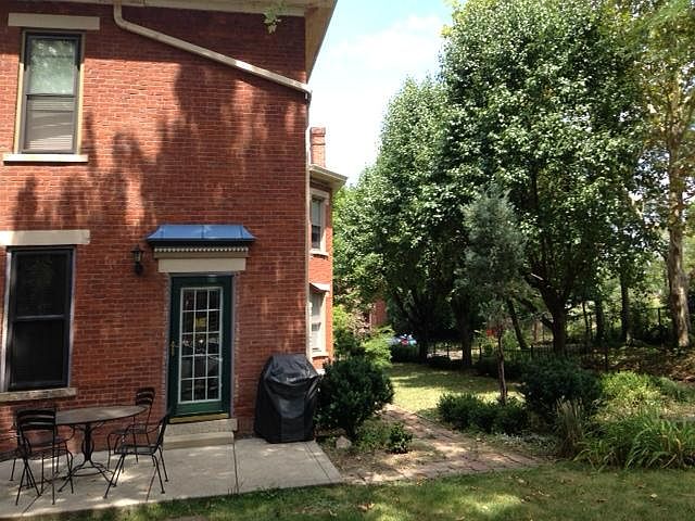 1st image of 103 E Lincoln St #B