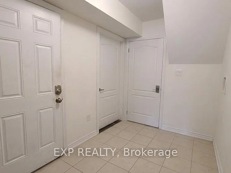 215 Remembrance Rd — Photo 20