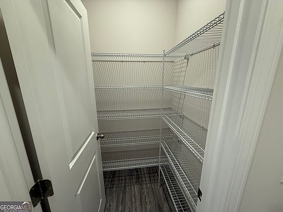 4th image of 5142 Longview Run