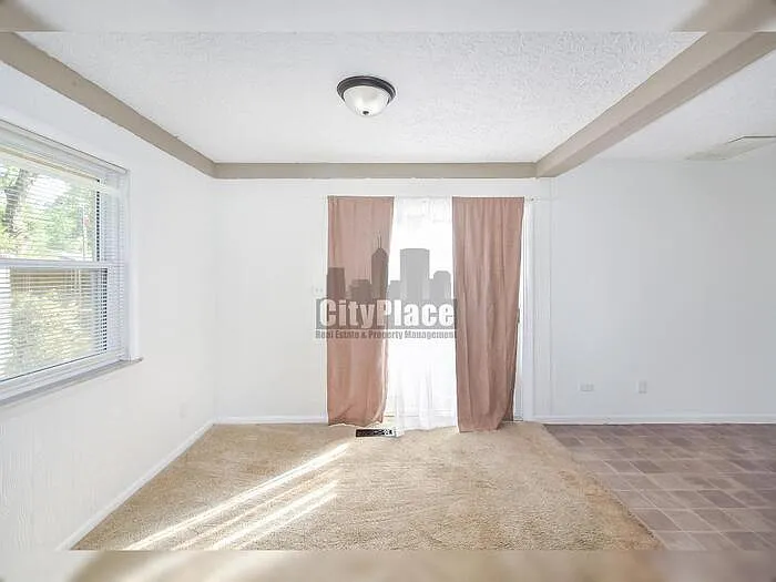 636 Oak Dr — Photo 9