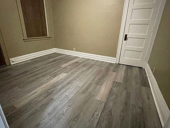 3rd image of 208 E Howard St #1