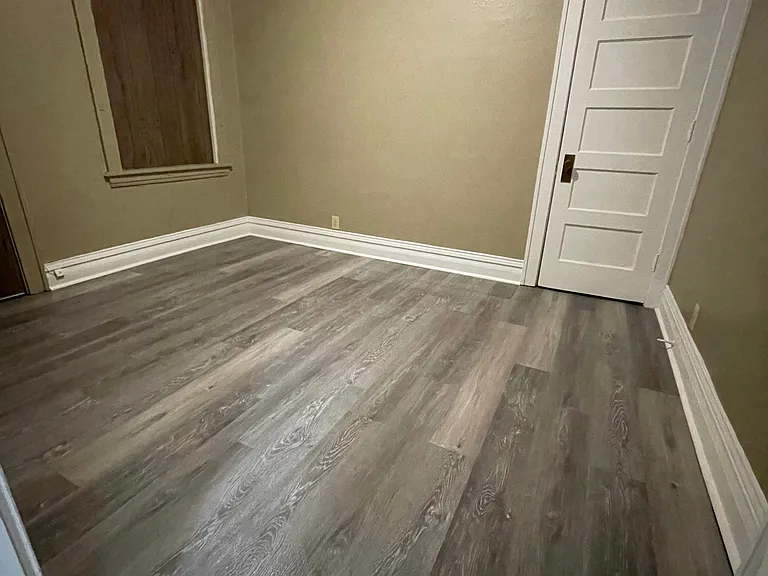 208 E Howard St #1 — Photo 3