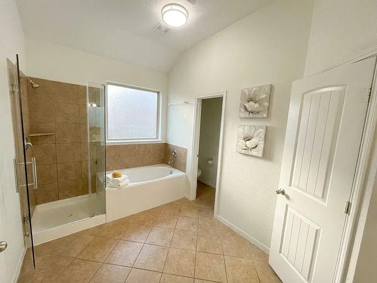 129 Autumn Forest Ln — Photo 8