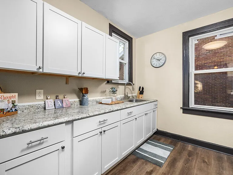 3202 W Main St — Photo 25