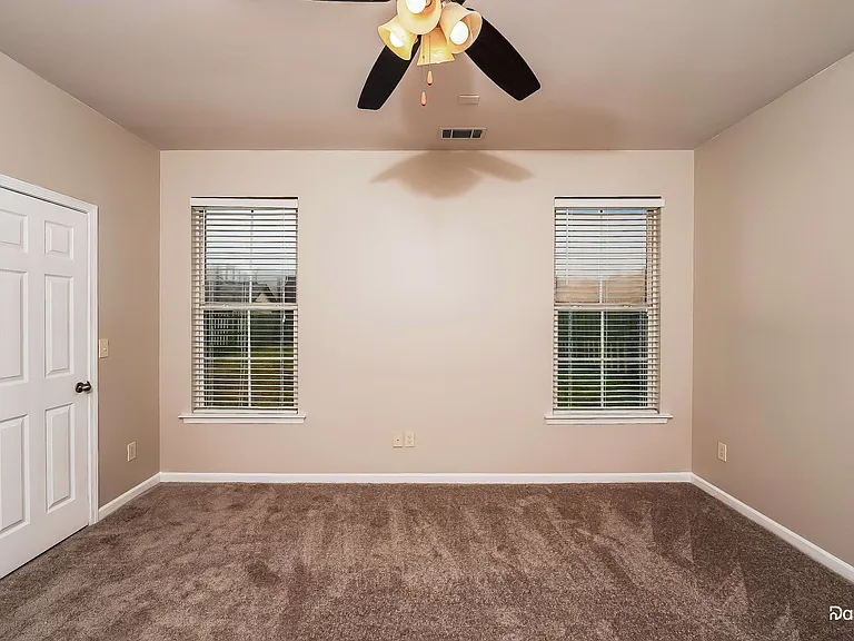3549 Grand Central Ave — Photo 10