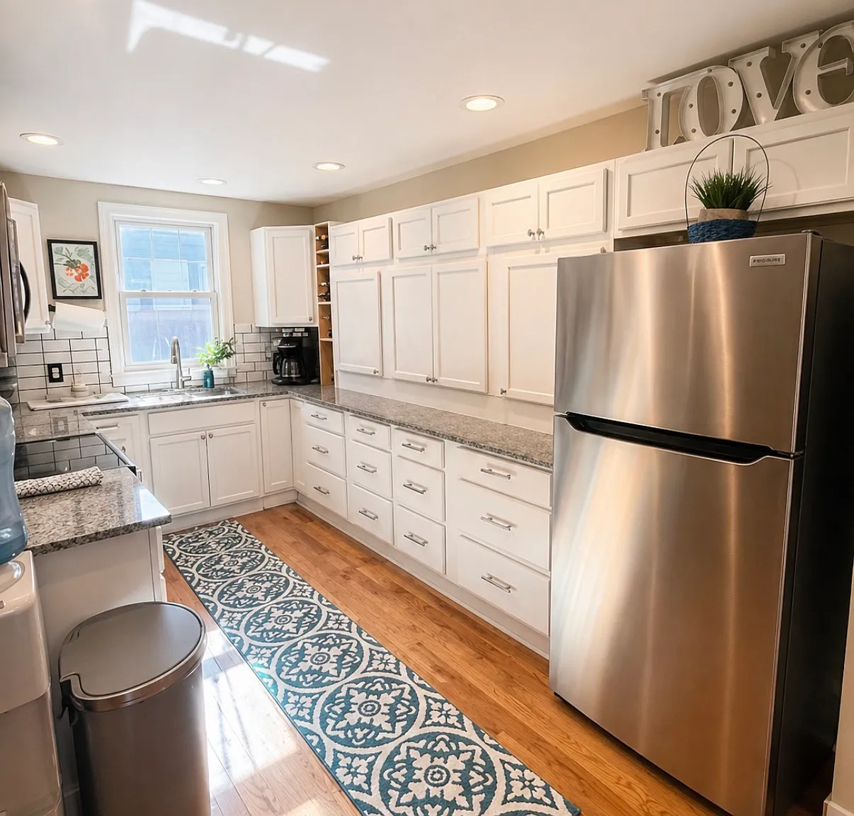 2 bed, 988 sqft, $2,695 — Photo 2