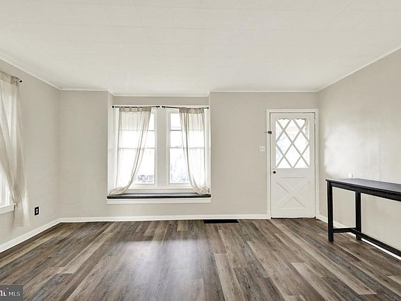 5th image of 1307 Hampden Blvd