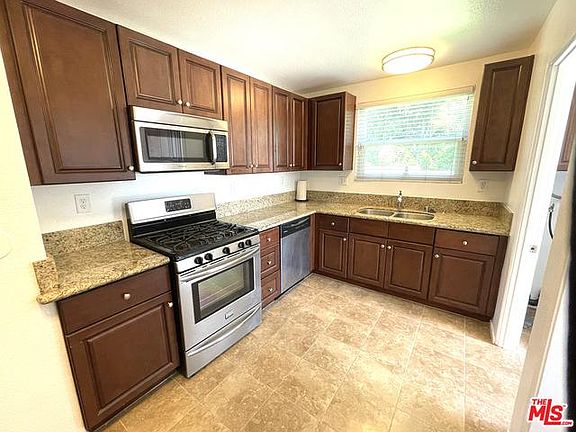 3rd image of 8886 Earhart Ave