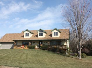 1606 E St, Fairbury, NE 68352