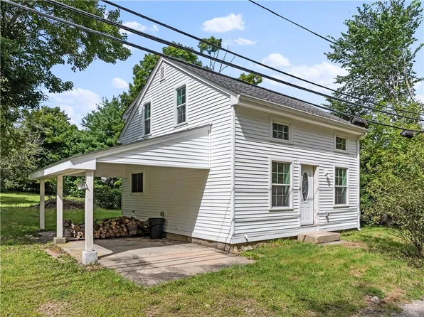 16 Wincheck Pond Rd, Hope Valley, RI 02832