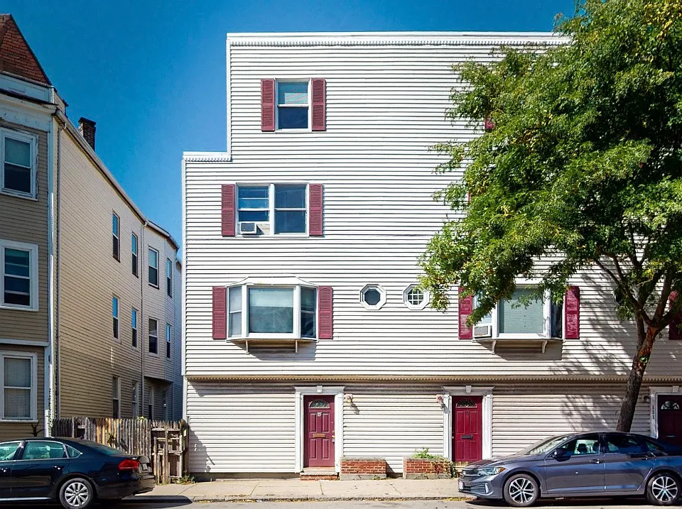 115 L St #1