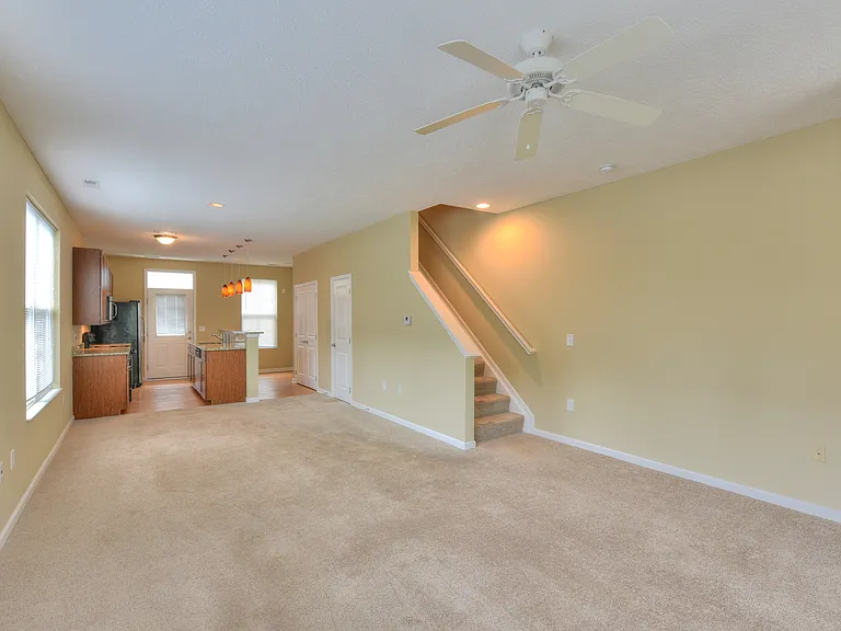 Grandview Village Apartments — Photo 21