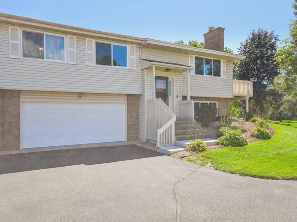 11840 Vintage St NW, Coon Rapids, MN 55433
