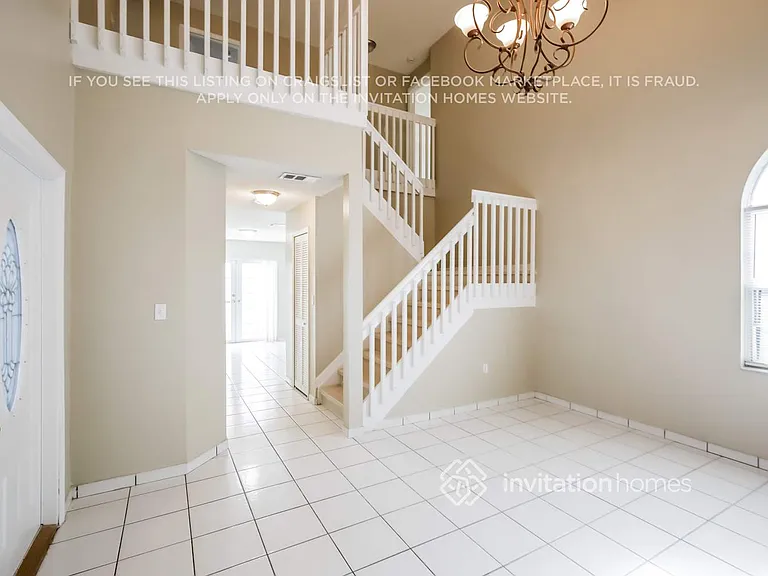 621 SW 176th Ave — Photo 4