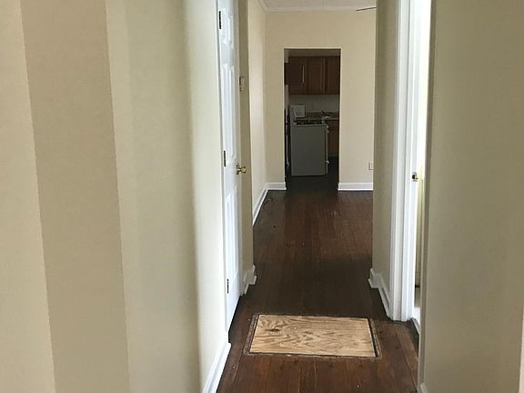 3rd image of 613 S Solomon St