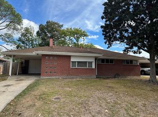 2710 Somerset Dr, New Orleans, LA 70131