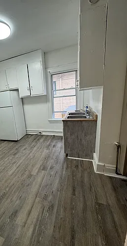 205 Riley St Photo 1