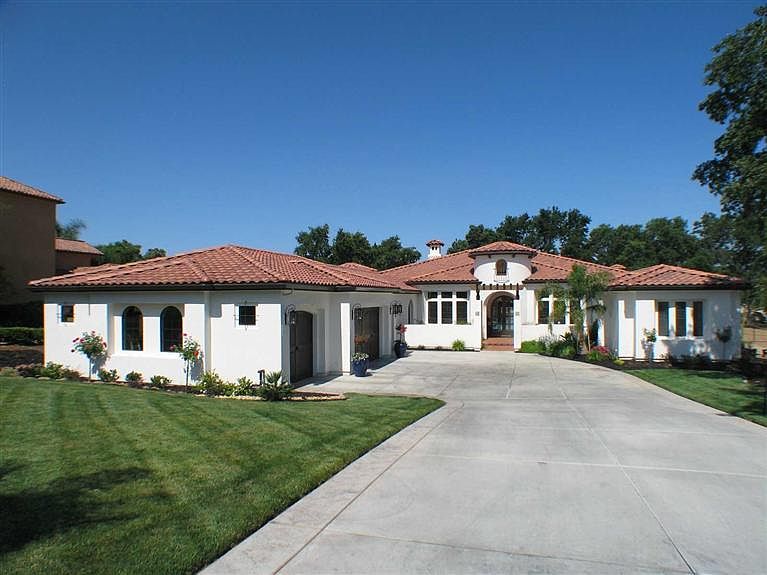 1st image of 9145 Serenity Ct