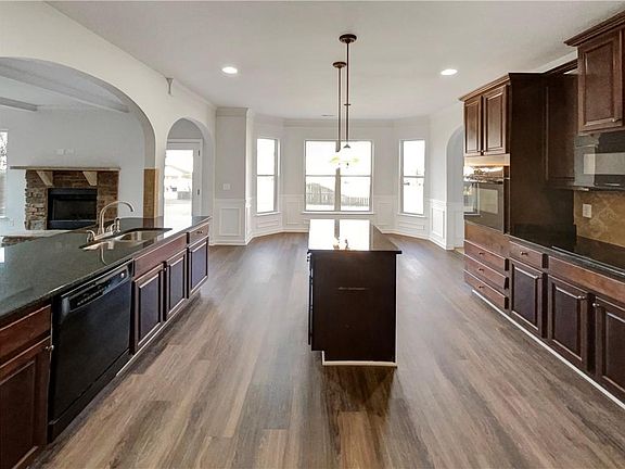 5th image of 2879 Valaise Ln