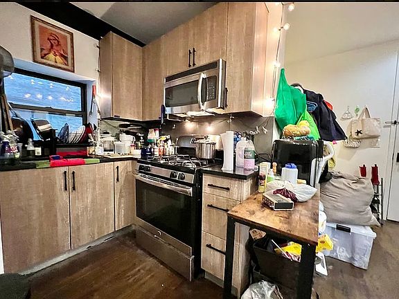 2nd image of 415 Suydam St Floor 1